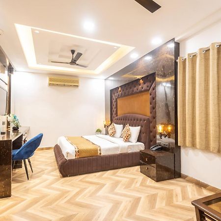 דלהי Hotel Cosmo Near Blk Hospital Karol Bagh מראה חיצוני תמונה