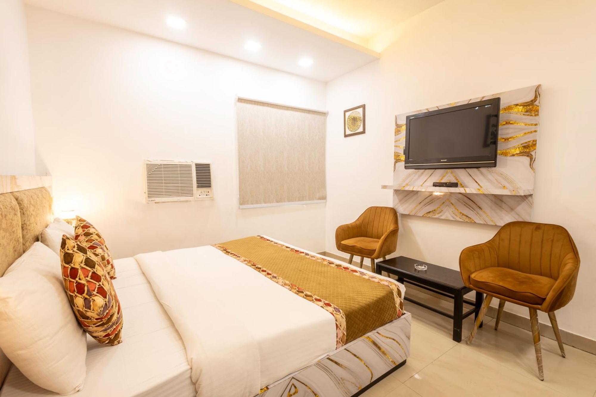 דלהי Hotel Cosmo Near Blk Hospital Karol Bagh מראה חיצוני תמונה