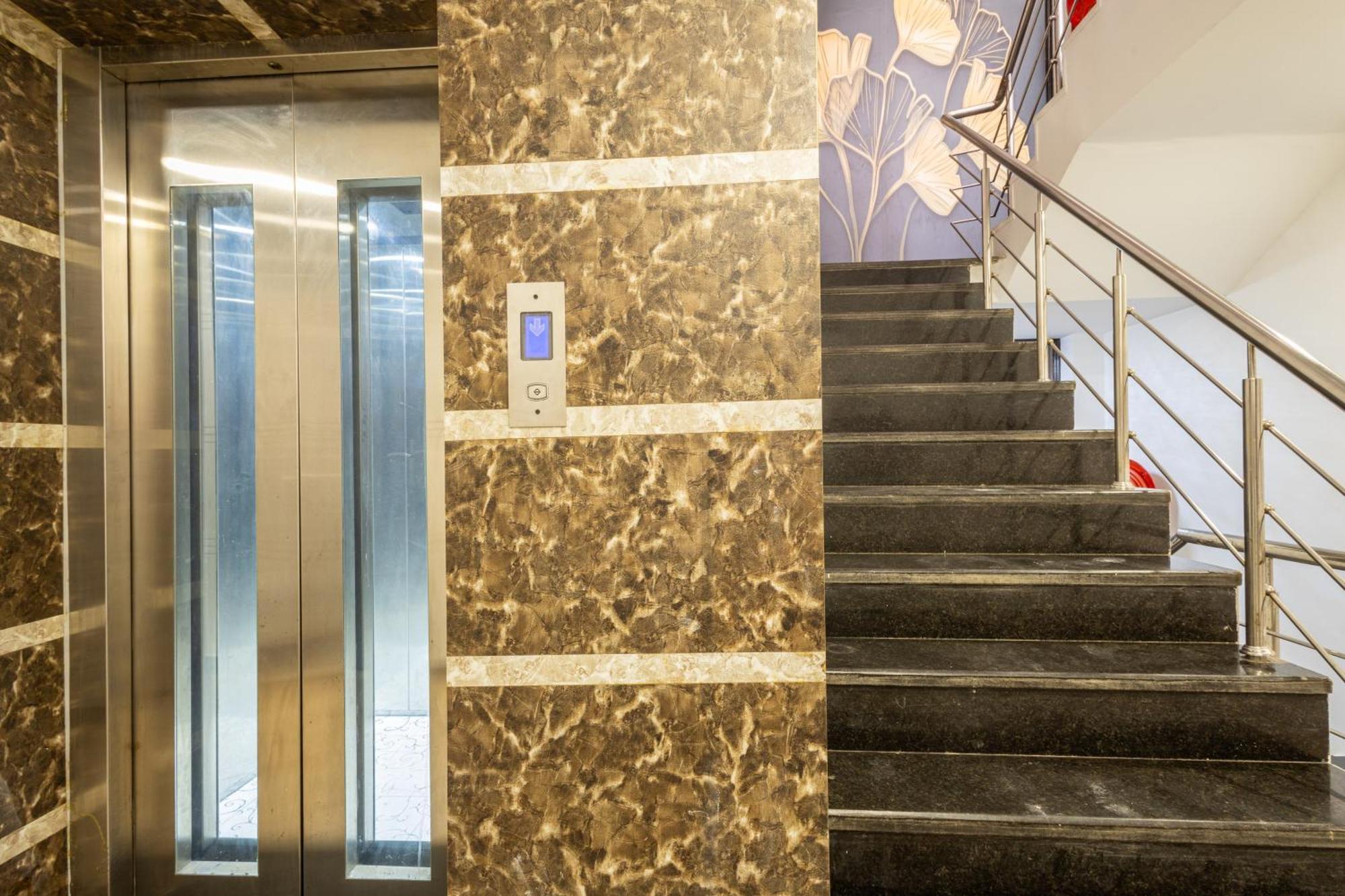 דלהי Hotel Cosmo Near Blk Hospital Karol Bagh מראה חיצוני תמונה