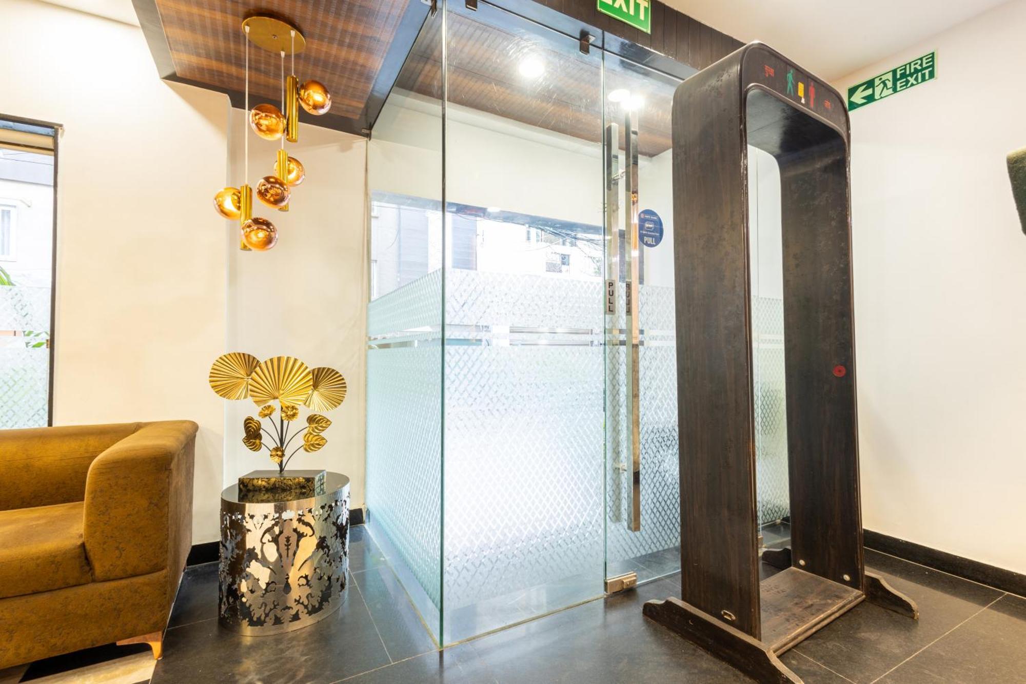 דלהי Hotel Cosmo Near Blk Hospital Karol Bagh מראה חיצוני תמונה