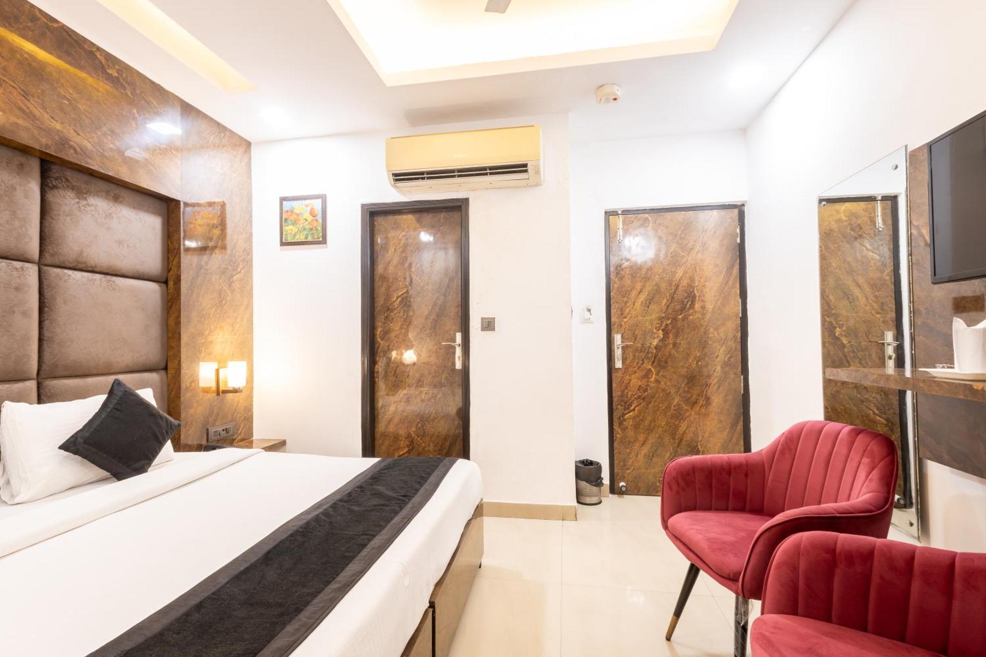 דלהי Hotel Cosmo Near Blk Hospital Karol Bagh מראה חיצוני תמונה