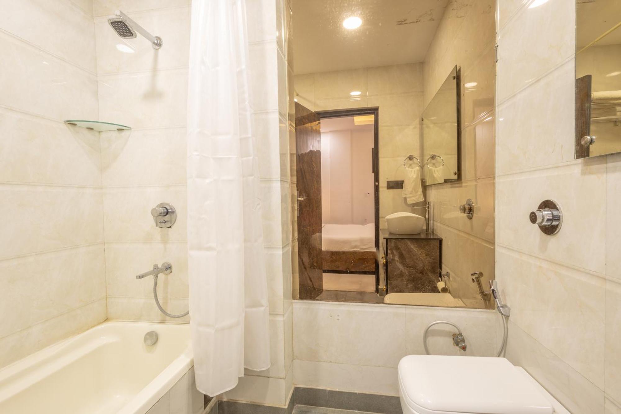 דלהי Hotel Cosmo Near Blk Hospital Karol Bagh מראה חיצוני תמונה