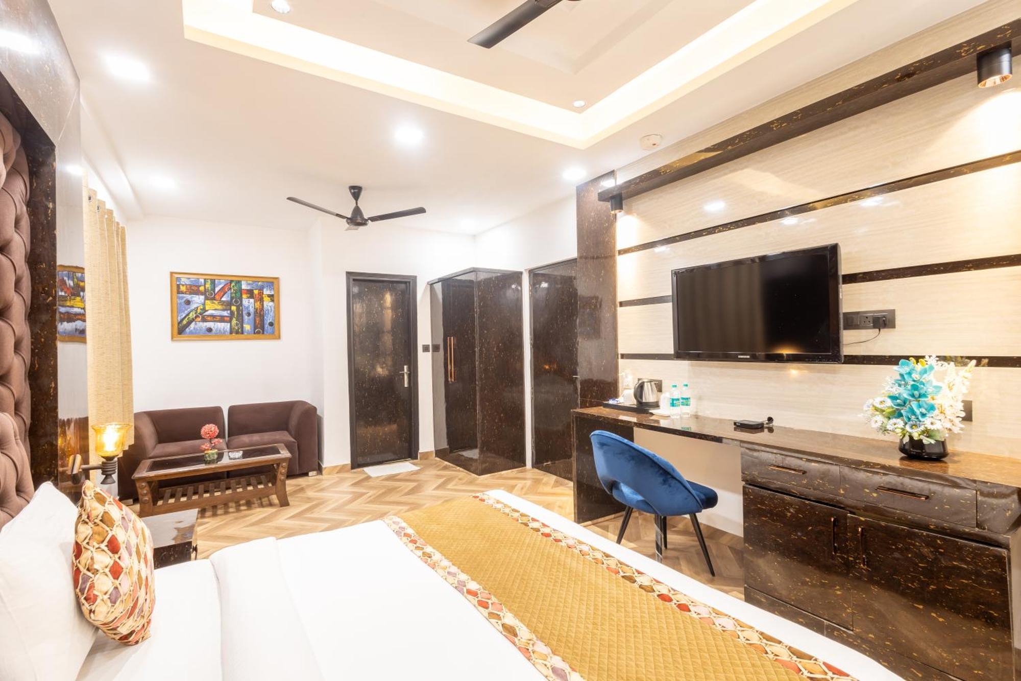 דלהי Hotel Cosmo Near Blk Hospital Karol Bagh מראה חיצוני תמונה