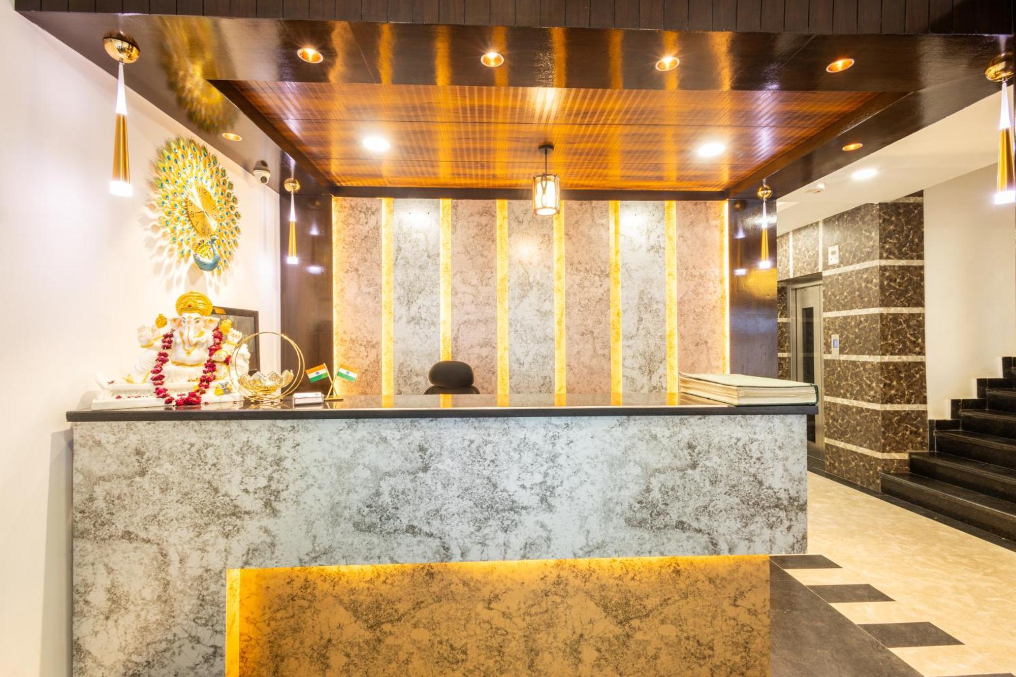 דלהי Hotel Cosmo Near Blk Hospital Karol Bagh מראה חיצוני תמונה