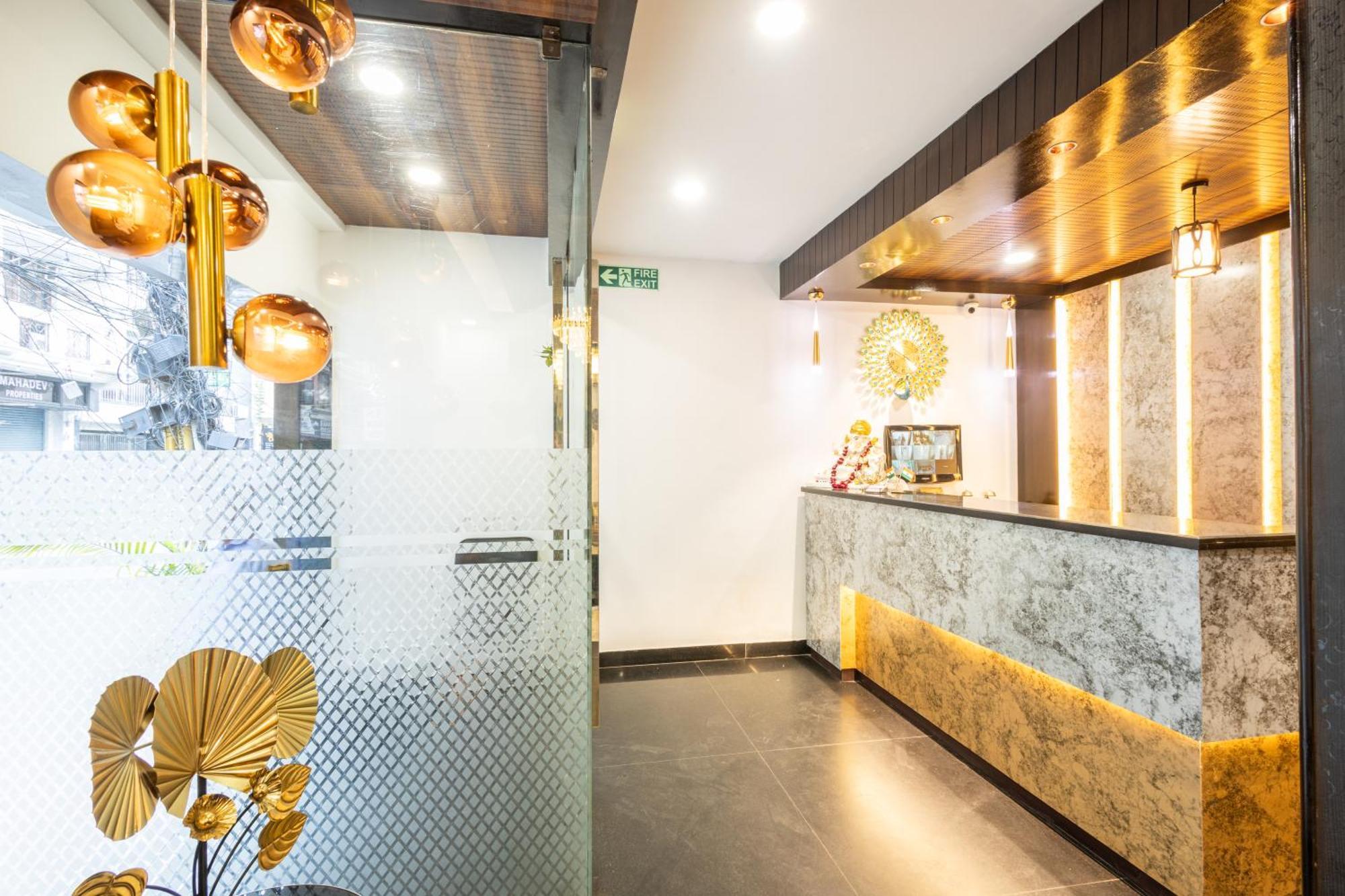 דלהי Hotel Cosmo Near Blk Hospital Karol Bagh מראה חיצוני תמונה