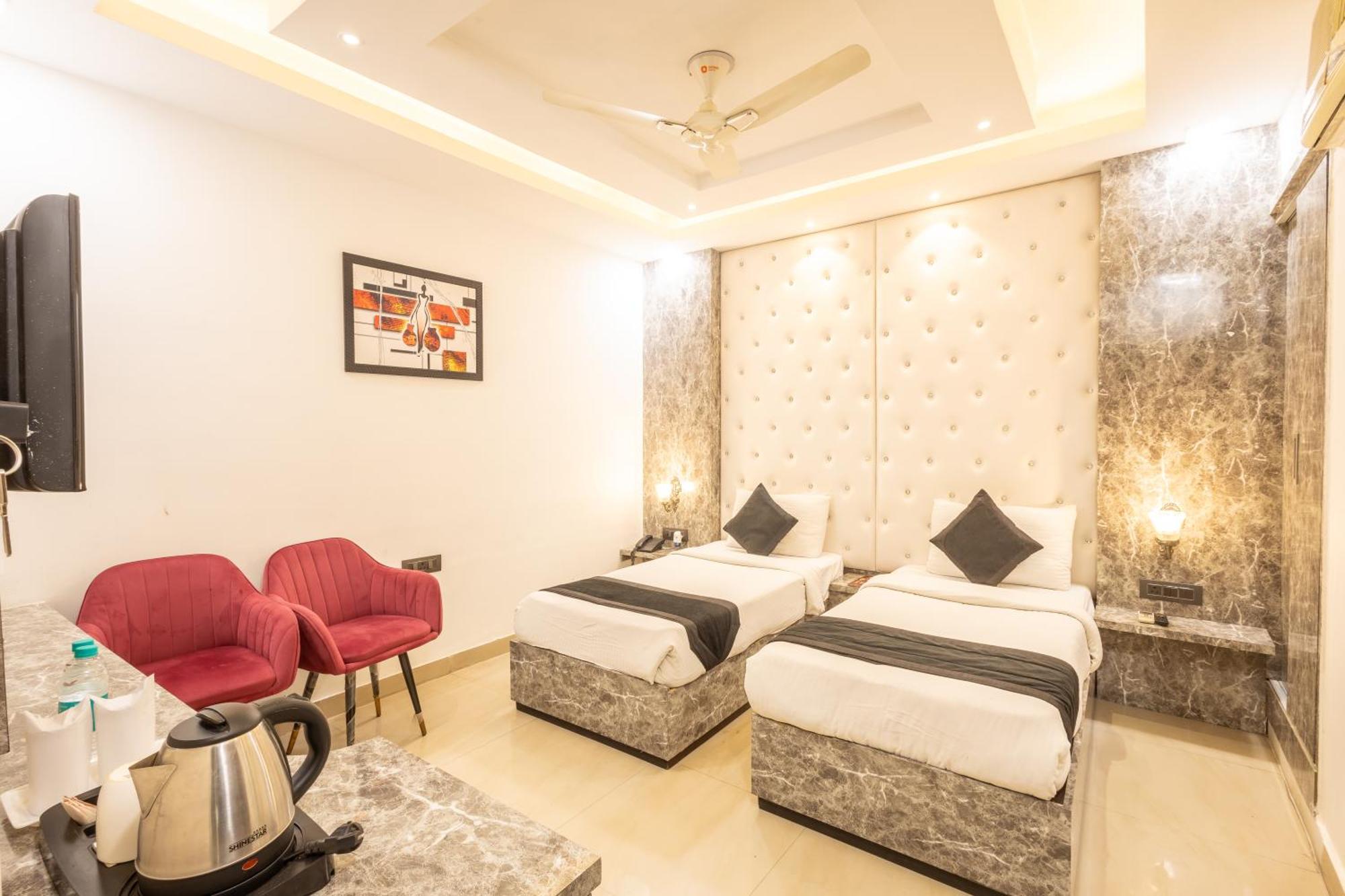 דלהי Hotel Cosmo Near Blk Hospital Karol Bagh מראה חיצוני תמונה